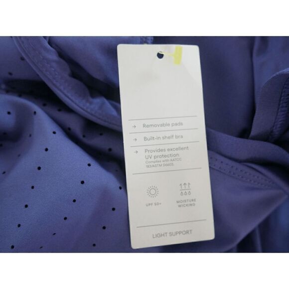 ALL IN MOTION Crop Top / Sports Bra Size Medium - Picture 6 of 7